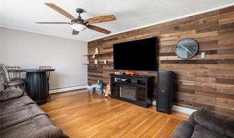 6 Eldorado Dr, Johnston, RI 02919