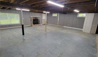 72 Blueberry Dr, East Greenwich, RI 02818