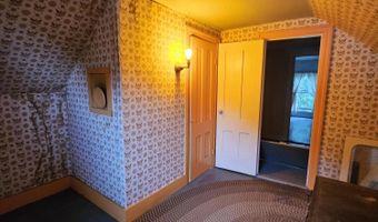 103 4th St, Bangor, ME 04401