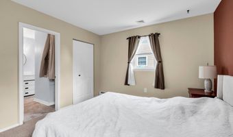 6 Roxbury Dr, Barnegat, NJ 08005