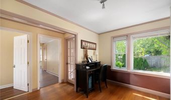 15 Thomas St, North Providence, RI 02911