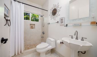 1436 Aalapapa Dr, Kailua, HI 96734