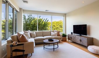 35 Cherry St 302, Burlington, VT 05401