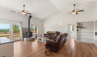 25150 Dersch Rd, Anderson, CA 96007