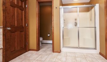 4 Debbie Dr, Altamont, NY 12009