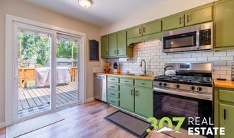 153 E 1st St N, Cowley, WY 82420