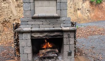 22125 Driftwood Ln, Abingdon, VA 24211