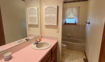 1500 Aspen Dr, Atlantic, IA 50022