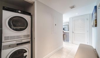 1133 102nd St 504, Bay Harbor Islands, FL 33154