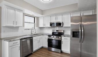 2893 Barrows Rd, Columbus, OH 43232