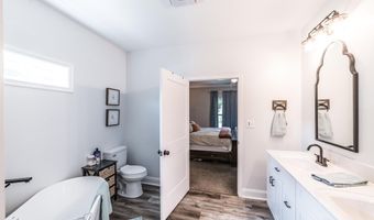 619 Crestman Dr, Arab, AL 35016