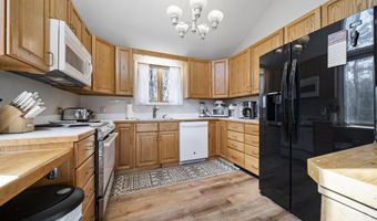 15 Goose Hollow Rd, Campton, NH 03223