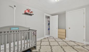 748 Riverside Dr, Augusta, ME 04330