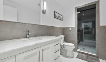 23 Rio Vista Dr, Alpine, NJ 07620