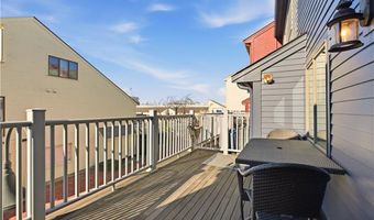 216 Goddard Row, Newport, RI 02840