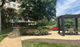 6621 WAKEFIELD Dr 504, Alexandria, VA 22307