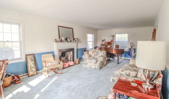 7 Mapleton Dr, Bedford, IN 47421