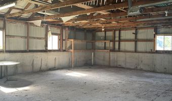 762 E 1100 Rd, Baldwin City, KS 66006