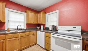 402 E 11th St, Bay Minette, AL 36507