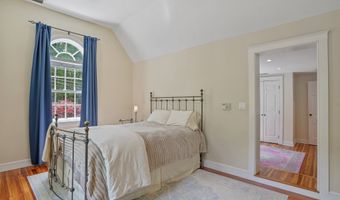 78 Hoyts Hl, Bethel, CT 06801