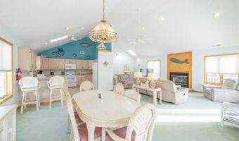 141 8th St, Avalon, NJ 08202