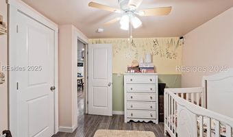 8 Billy Hill Rd, Beaufort, SC 29906