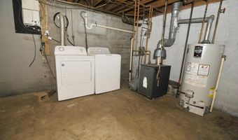 49 Delafield Dr, Albany, NY 12205