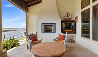 755 S Bay St, Aransas Pass, TX 78336