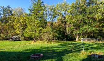 43 Pomeroy Rd, Athens, OH 45701