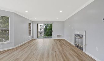 44152 NATALIE Ter 201, Ashburn, VA 20147