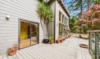 2828 Buttermilk Ln, Arcata, CA 95521
