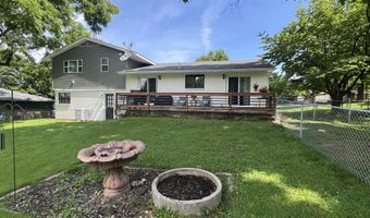 508 E Kirkwood Dr, Aurora, MO 65605