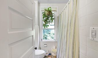 3222 M St SE, Washington, DC 20019