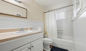 110 S 13th St, Airville, PA 15203
