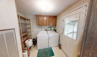 17360 MOUNTAIN Dr, Brookings, OR 97415