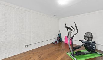 2722 Somerset Dr, Ames, IA 50010