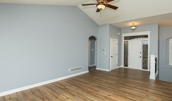 1736 Ashwood Dr SW, Altoona, IA 50009