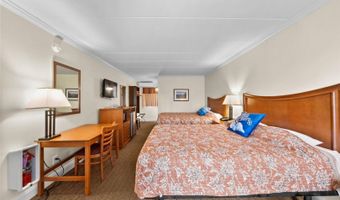 7888 Dune Dr, Avalon, NJ 08202