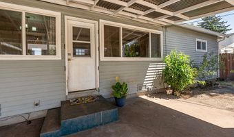 3190 ORIOLE St, Springfield, OR 97477