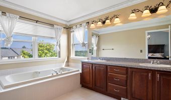 1690 Meadowside Dr, Ann Arbor, MI 48104