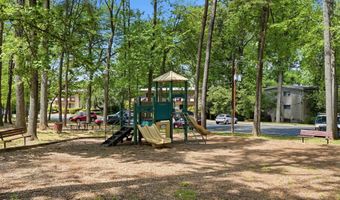4335 AMERICANA Dr 203, Annandale, VA 22003