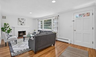 8 Charlotte Dr, Andover, MA 01810