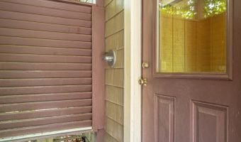 15 8th St, Apalachicola, FL 32320
