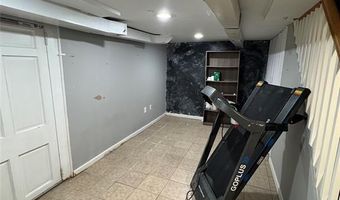 26-14 Morlot Ave, Fair Lawn, NJ 07410