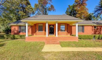 112 River Oaks Dr, Bainbridge, GA 39819