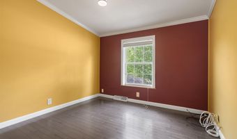 10 Raiders Ln, Raymond, NH 03077