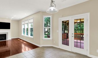 679 Erin Dr, Avon, IN 46123