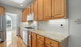 104 Vatersay Dr, Apex, NC 27502