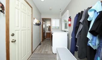 1601 E Sylvan Cir, Brandon, SD 57005