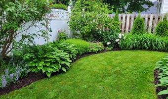 15 McKinley St, Bangor, ME 04401